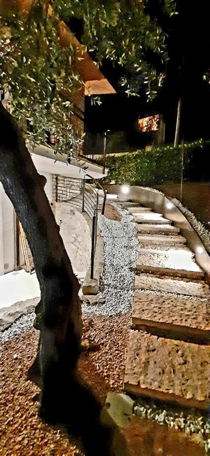 Villa Mimosa-Con Piscina E Vista Lago Brenzone sul Garda Exterior photo