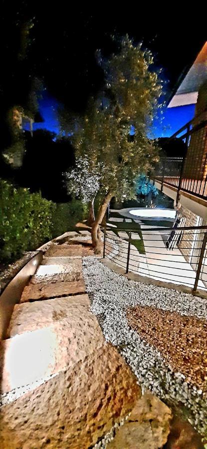 Villa Mimosa-Con Piscina E Vista Lago Brenzone sul Garda Exterior photo